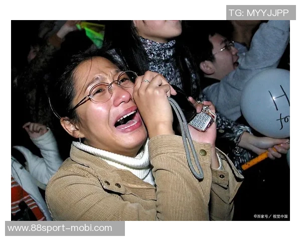 文班赛后泪洒赛场深情告白：对不起我失去了亲人心痛难忍